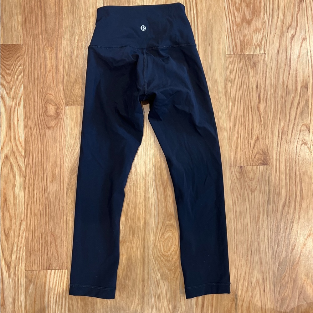 Lululemon Base Pace High-rise crop 23” EUC